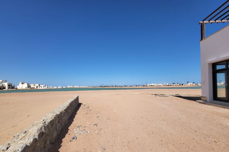 4 BR Villa with lagoon view in Cyan - 7